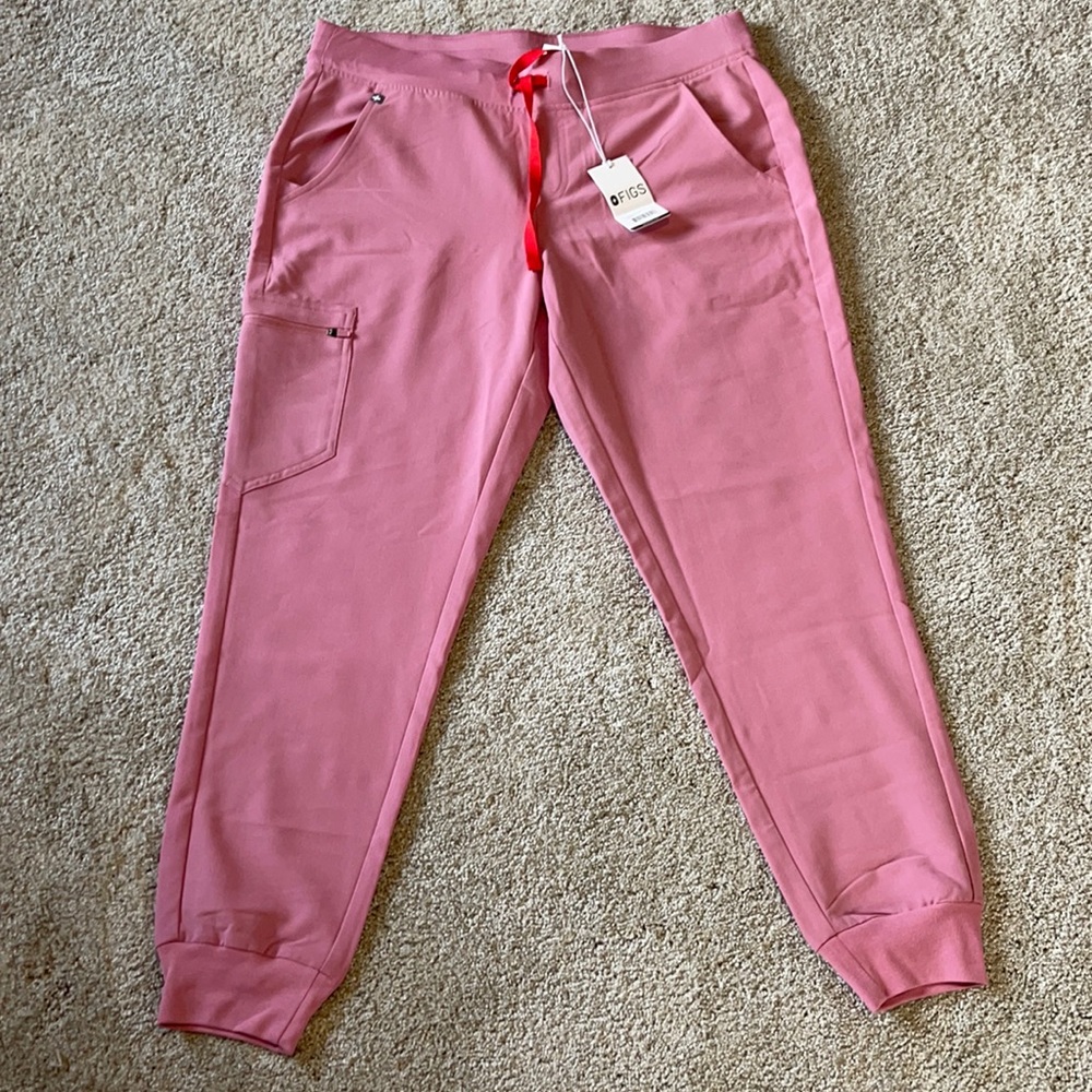 NWOT Figs Zamora Scrub Pants In Chalk Pink. L